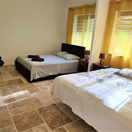 T-2 Ouest 47m2 La Maison Au Bord Du Canal Du Midi 아파트